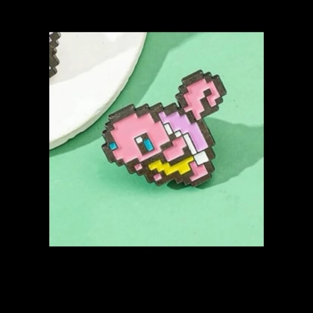 Pixel Art Heart-Shaped - Pink, Yellow, Black Enamel Pin Pokemon Charmander
